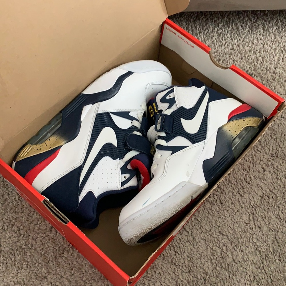Nike 180 Air Force Sneakers